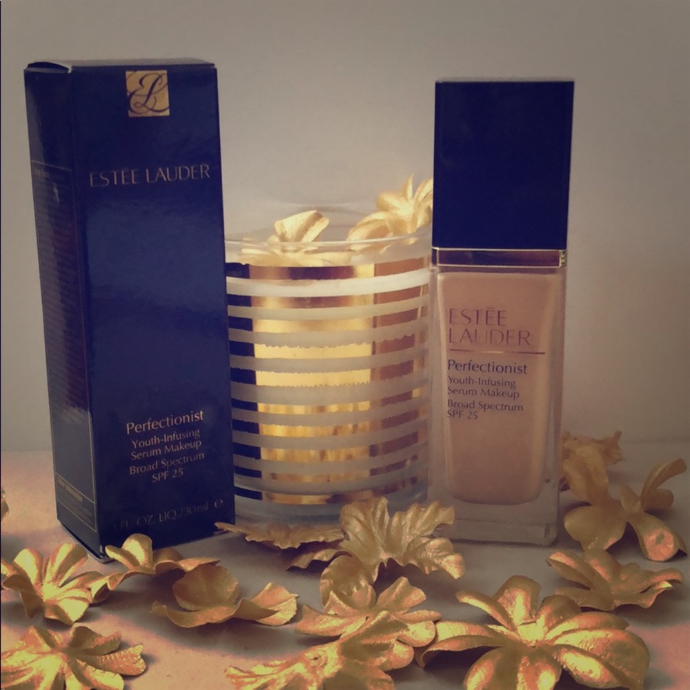 Estee Lauder Perfectionist Serum Foundation